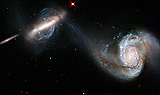 Kleines Foto zeigt das Galaxienpaar Arp 87
