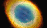 Kleines Foto zeigt den planetarischen Nebel M 57 (Ringnebel)
